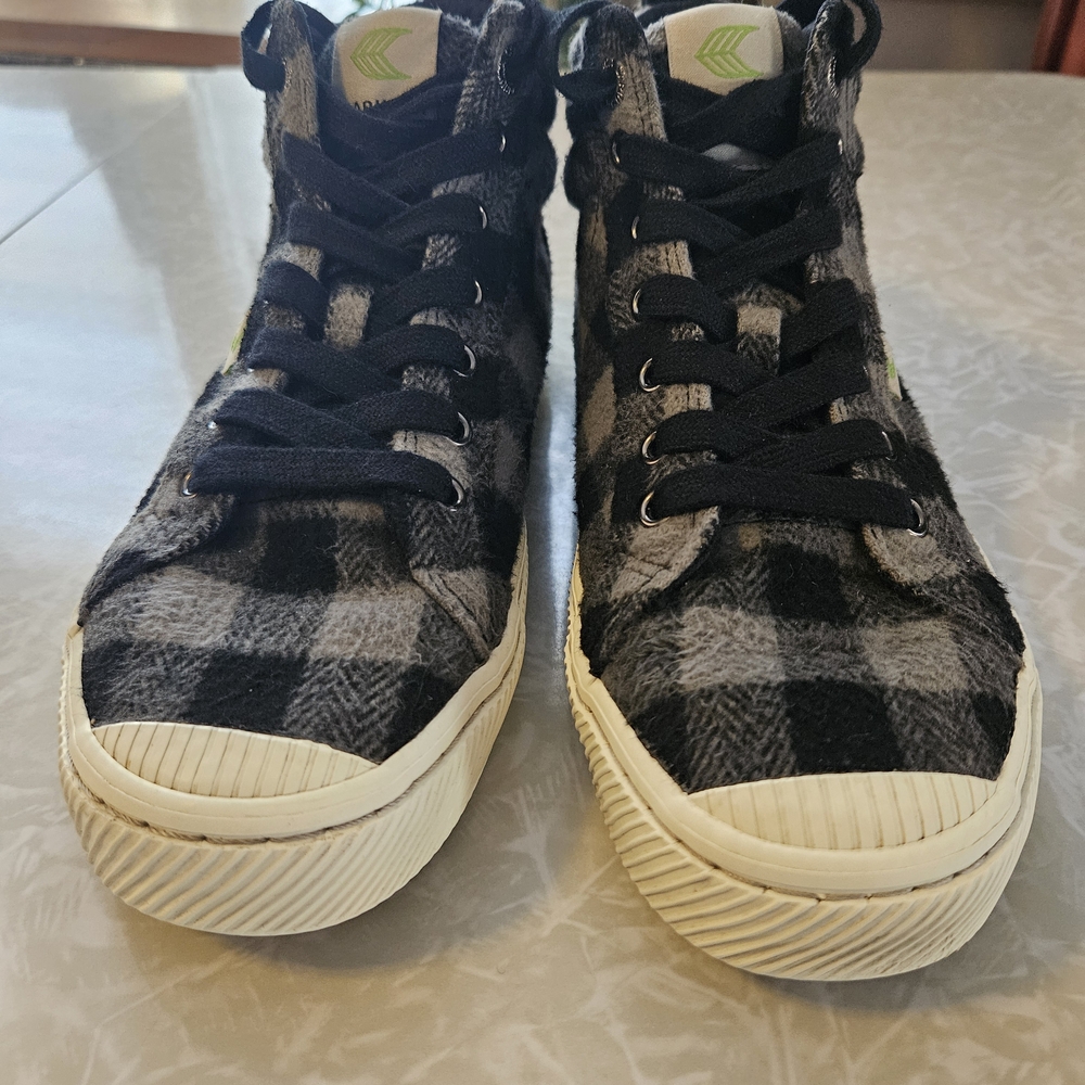 Cariuma OCA High Top Black Plaid Womens 8.5 - Picture 3 of 6